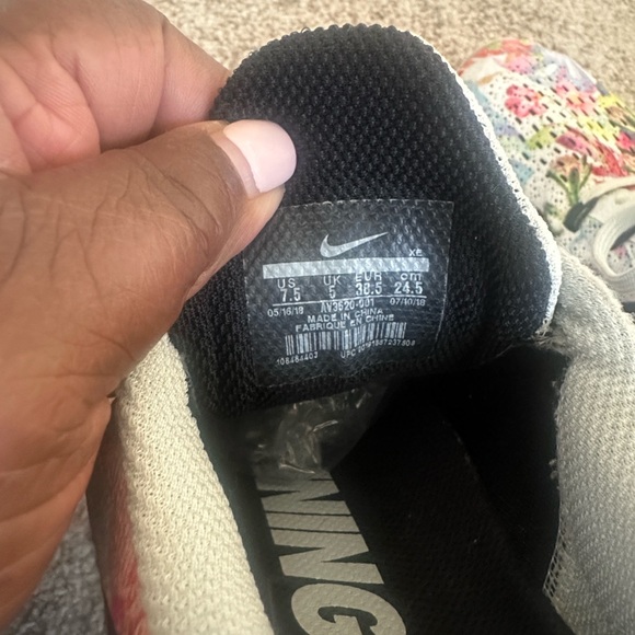 Nike Air Zoom Pegasus 35 White Floral (Women's) 7.5 - Picture 7 of 8